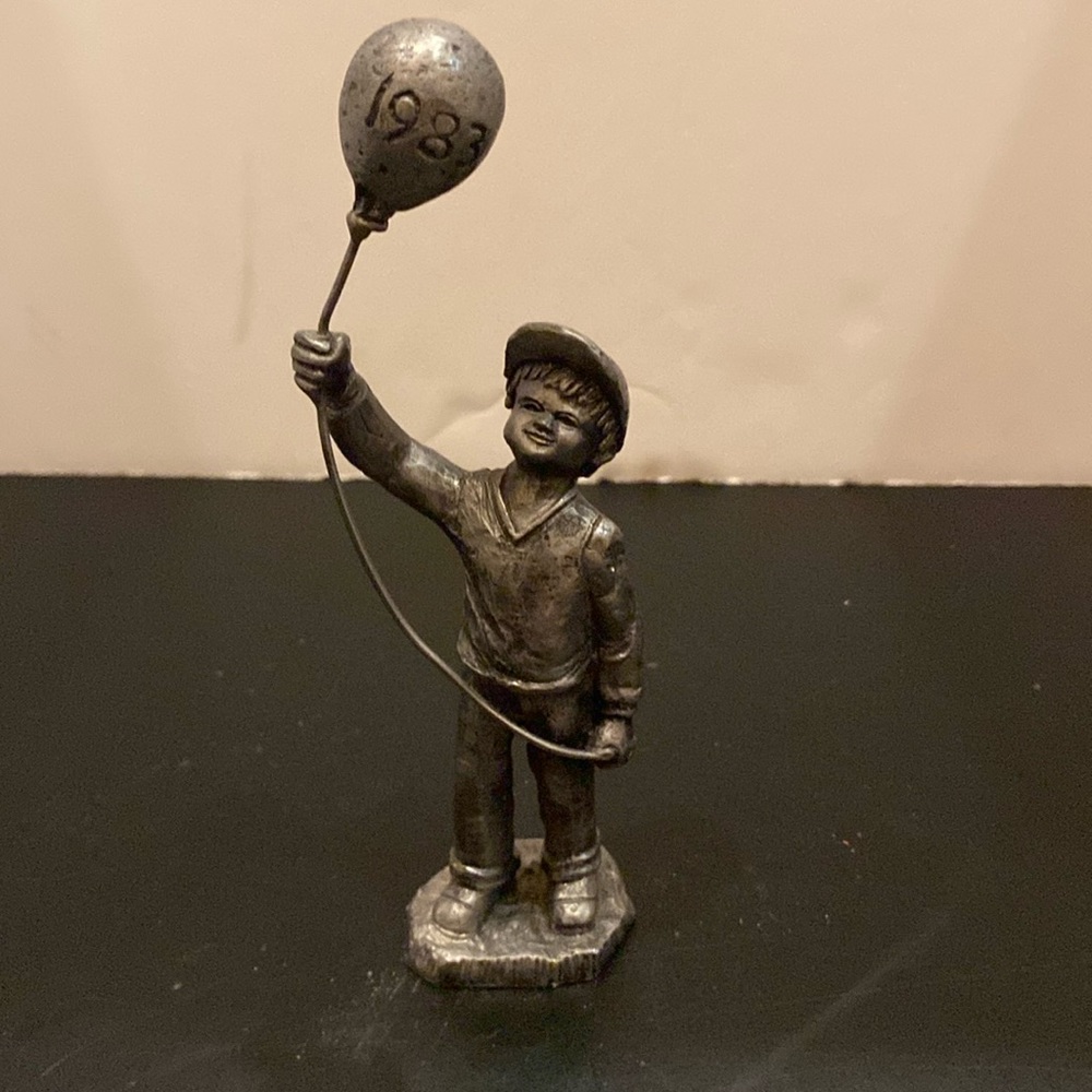 Michael Ricker VTG 1983 pewter max boy with balloon charter club figure signed
